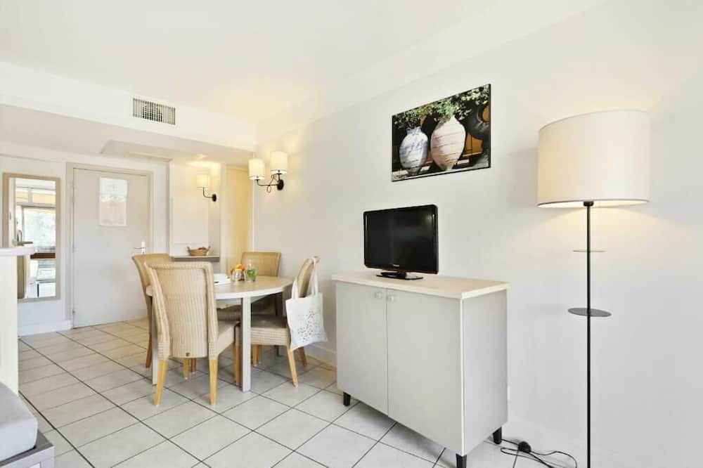 Photo of Bedroom in Saint-Laurent-du-Var