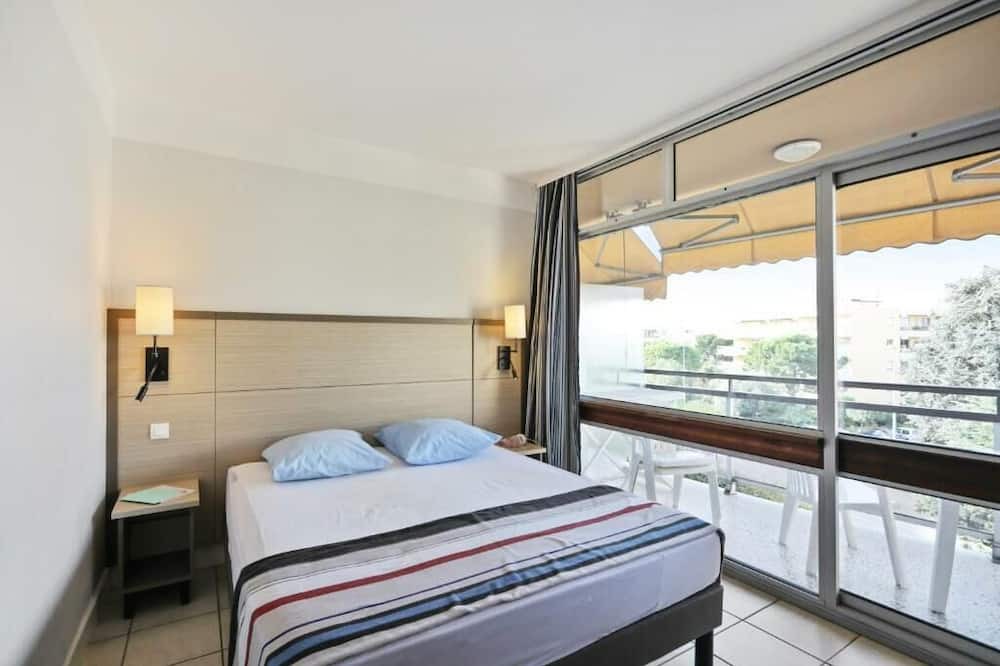 Photo of Bedroom in Saint-Laurent-du-Var