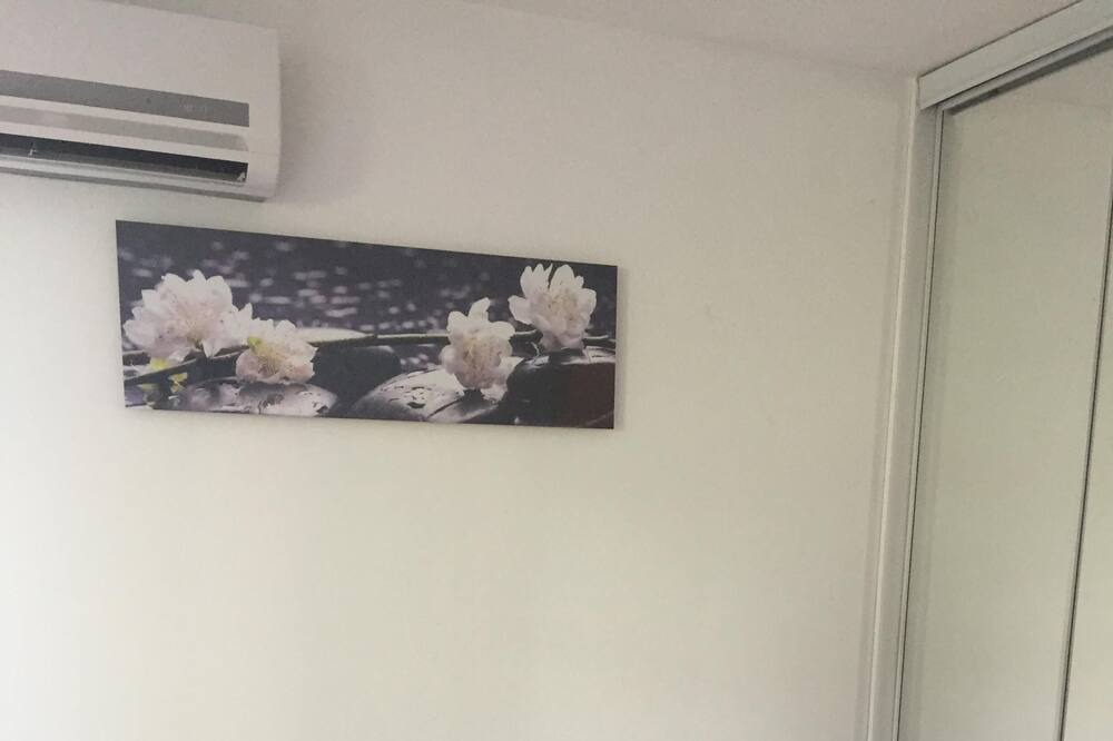 Photo of Livingroom in California - Pezou