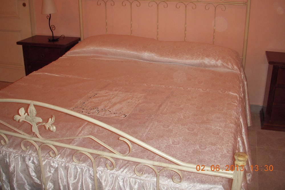 Photo of Bedroom in Avola