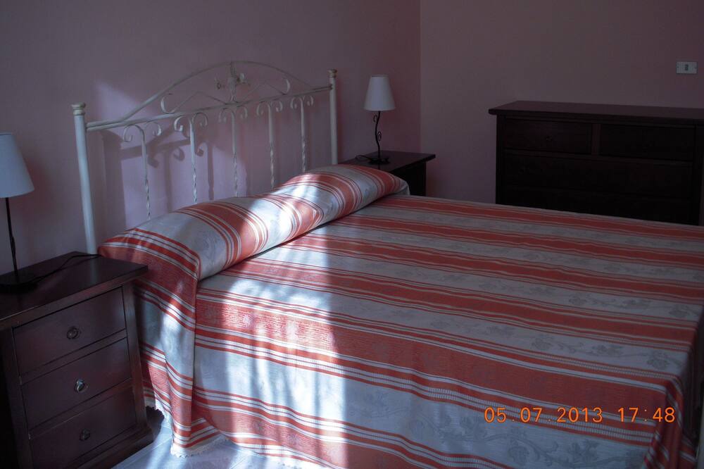 Photo of Bedroom in Avola