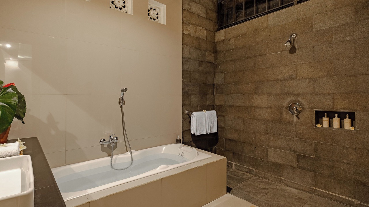 Photo of Bathroom in Kedewatan