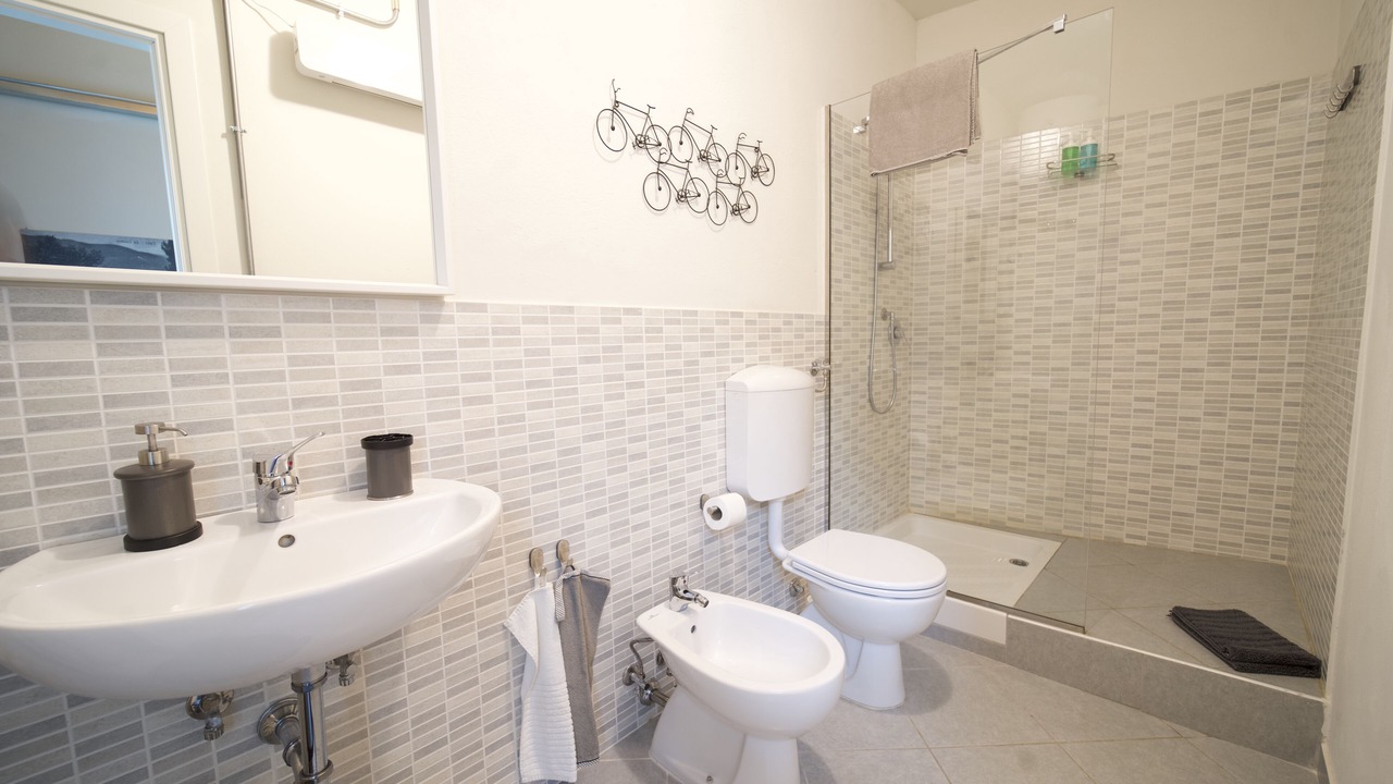 Photo of Bathroom in Calci