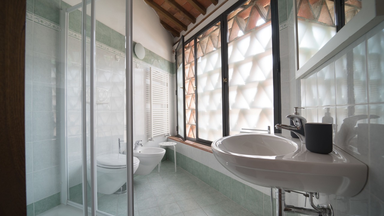 Photo of Bathroom in Calci