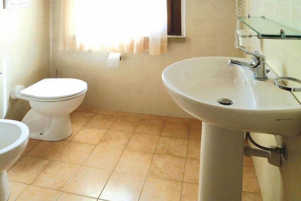 Photo of Bathroom in Vada