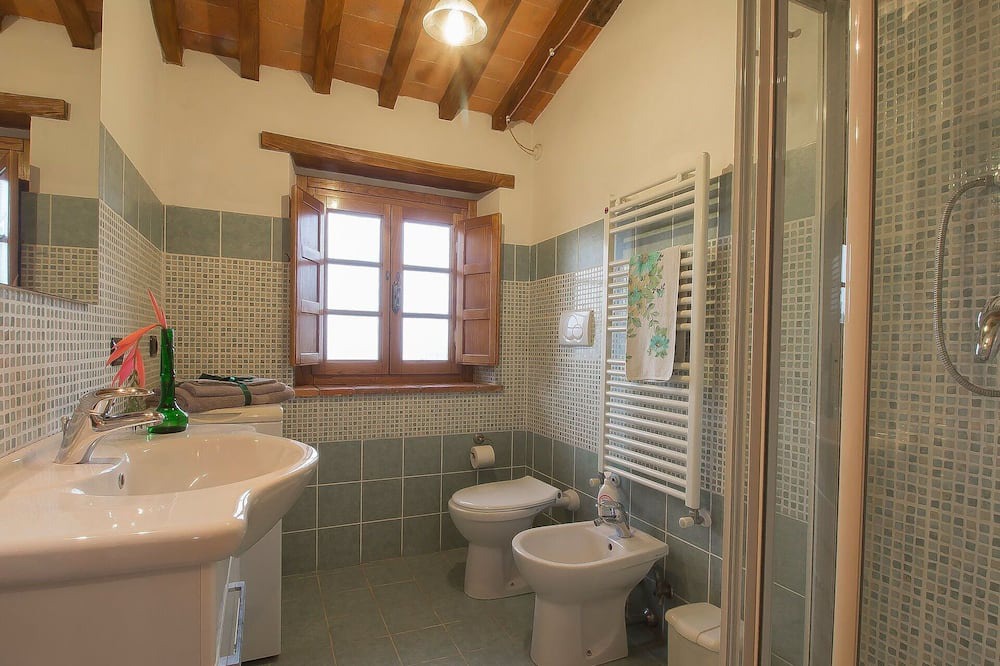Photo of Bathroom in Massarosa