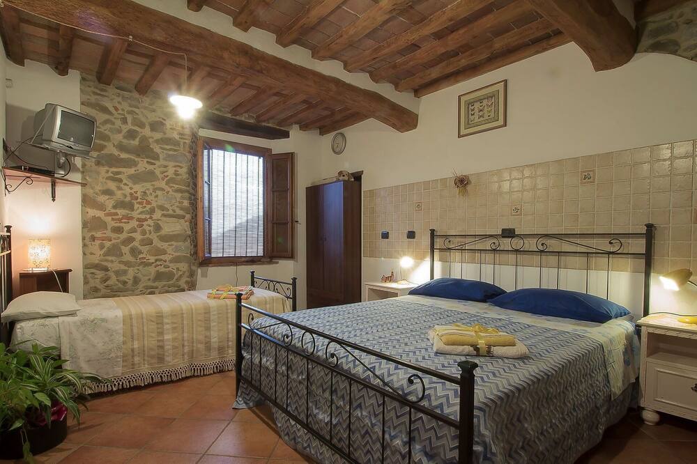 Photo of Bedroom in Massarosa