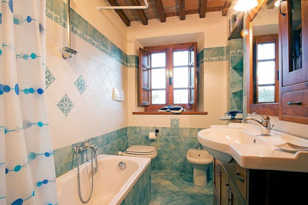 Photo of Bathroom in Massarosa