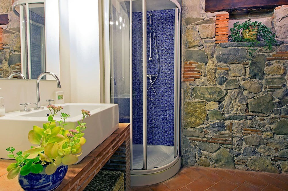 Photo of Bathroom in Massarosa