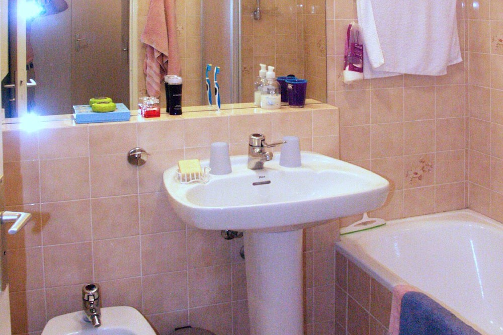 Photo of Bathroom in Riou - Petit Juas - Av de Grasse