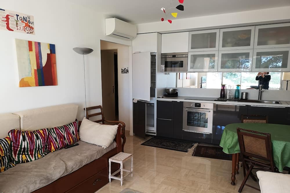 Photo of Livingroom in Riou - Petit Juas - Av de Grasse
