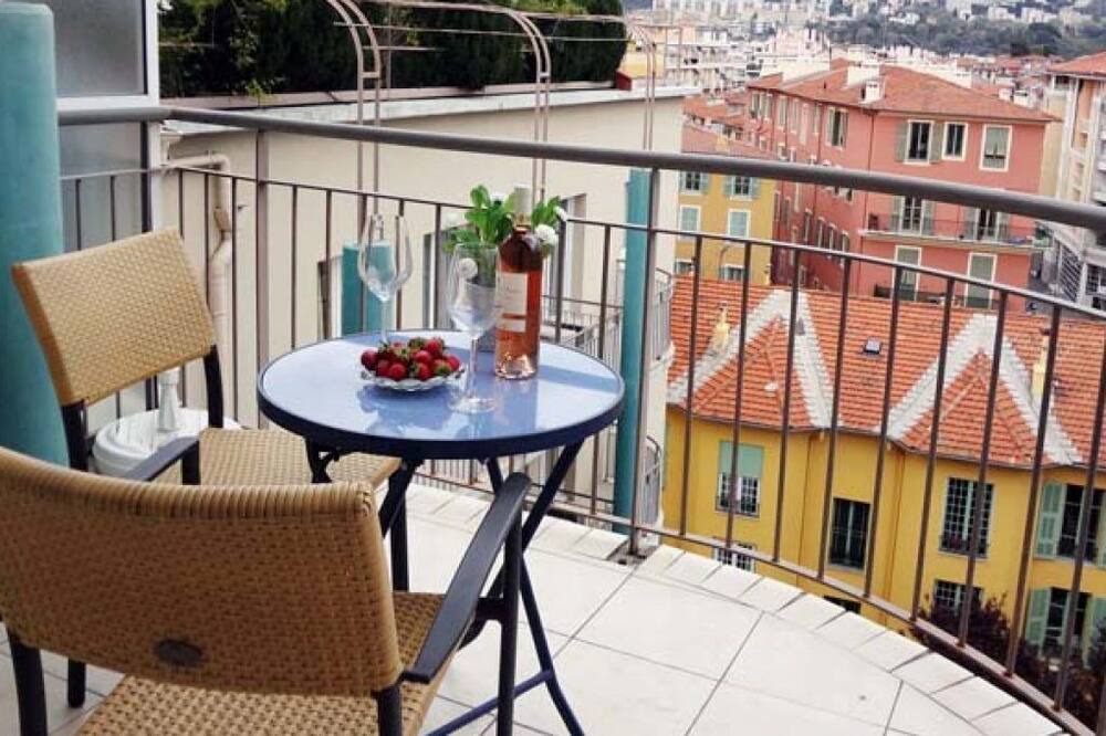 Photo of Patio Balcony in Quartier du Port