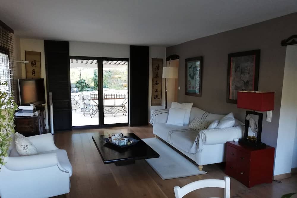 Photo of Livingroom in Saint-Blaise