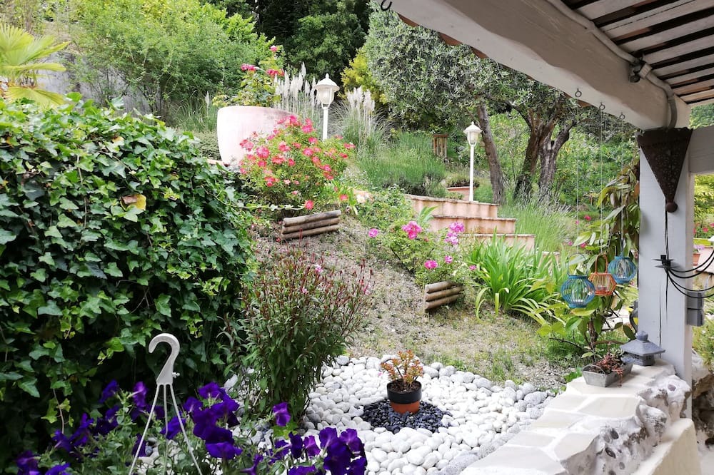 Photo of Outdoor in Saint-Blaise