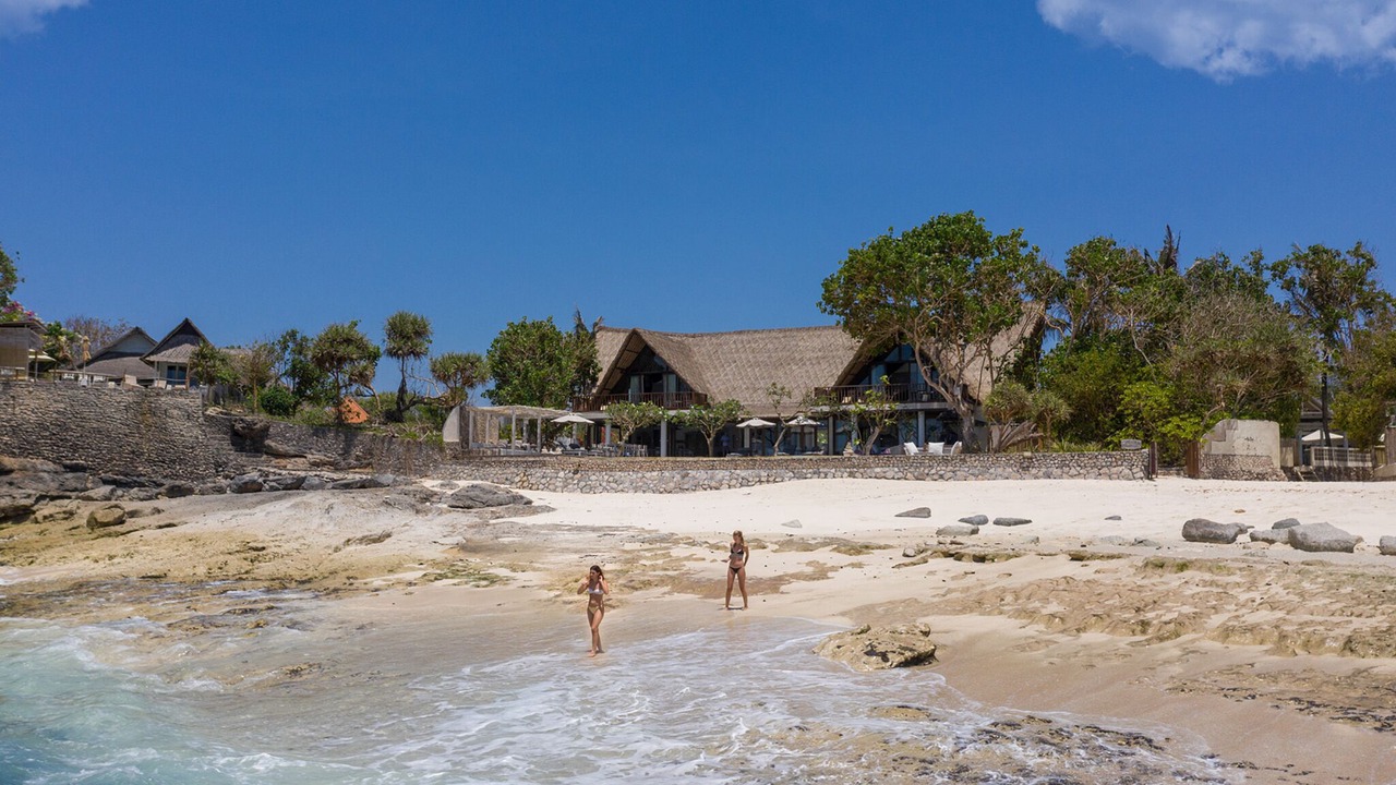 Photo of Others in Mushroom Bay