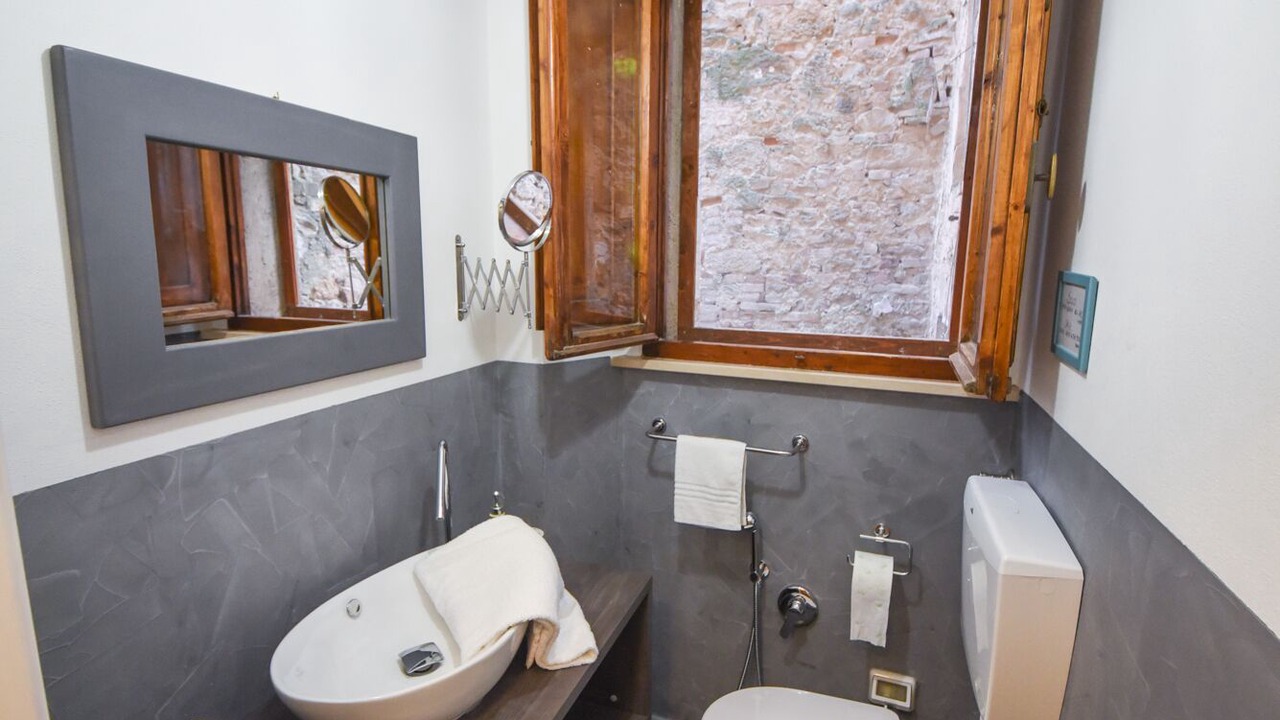 Photo of Bathroom in Volterra