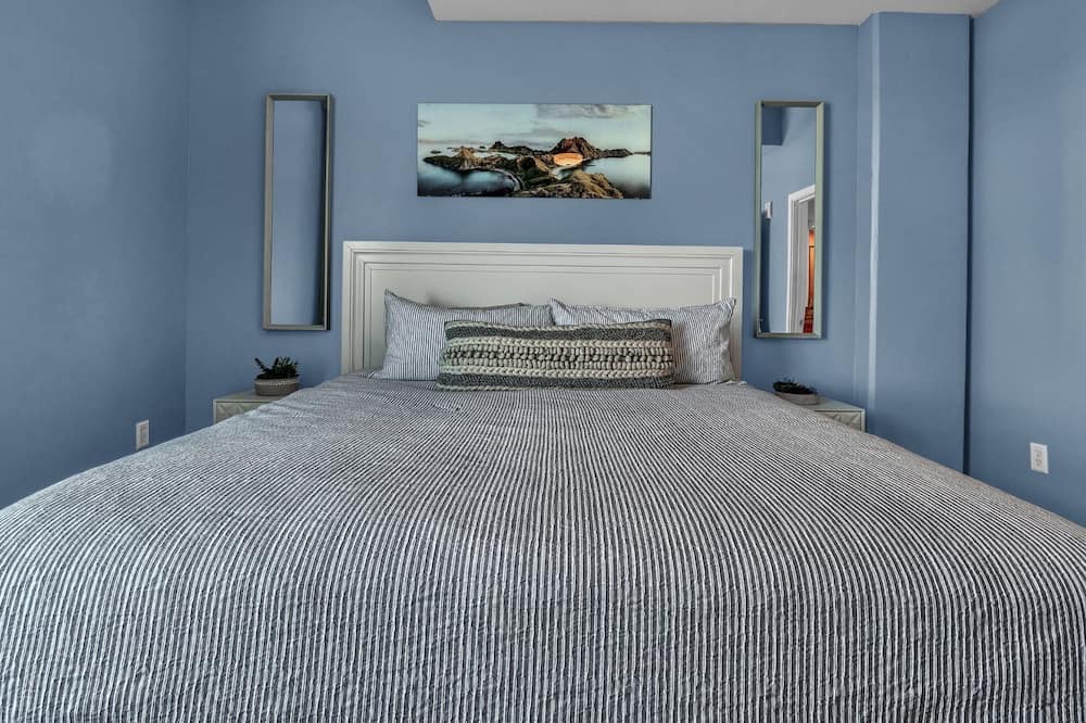 Photo of Bedroom in South Eola