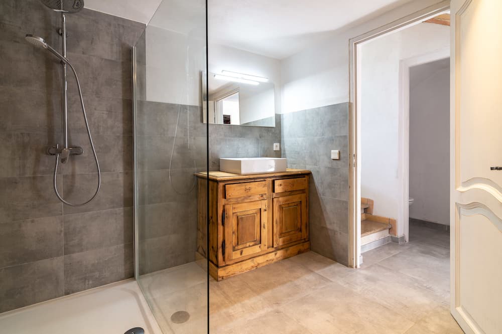 Photo of Bathroom in Biot