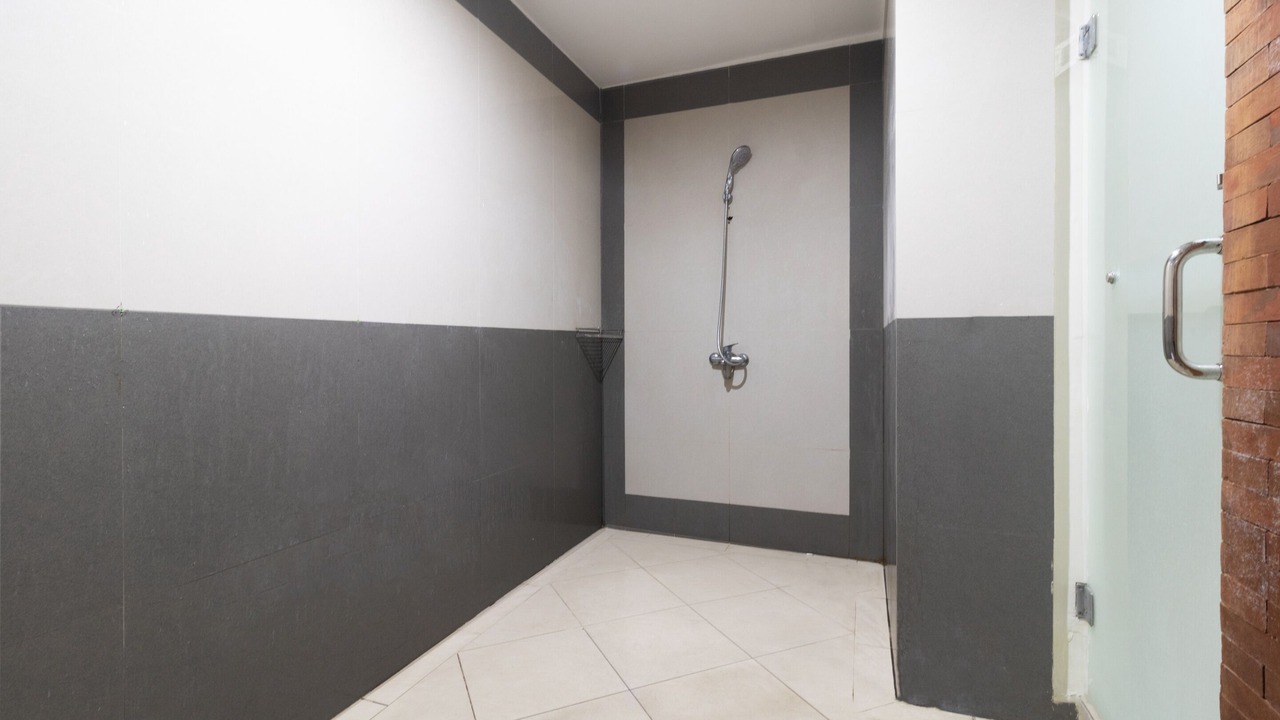 Photo of Bathroom in Gatot Subroto