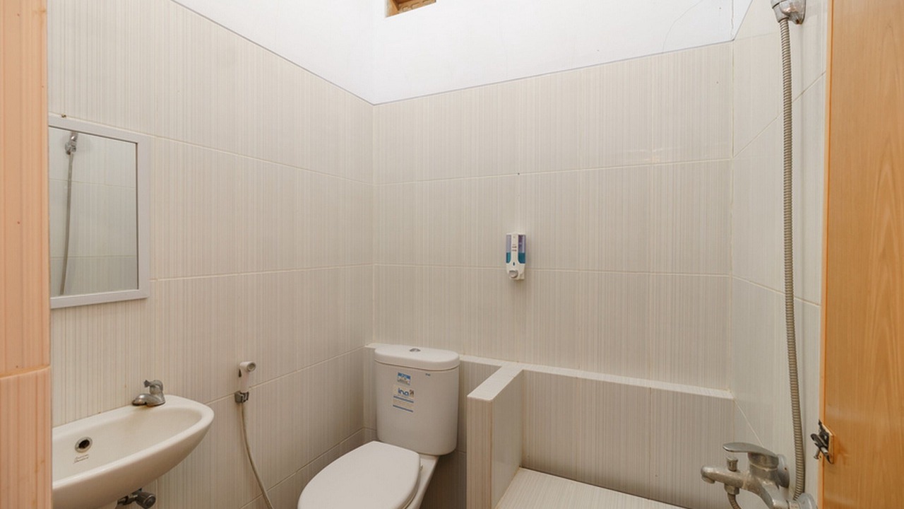 Photo of Bathroom in Babakan