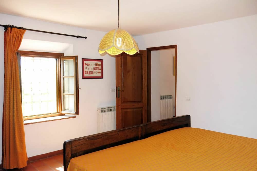 Photo of Bedroom in Asciano Pisano