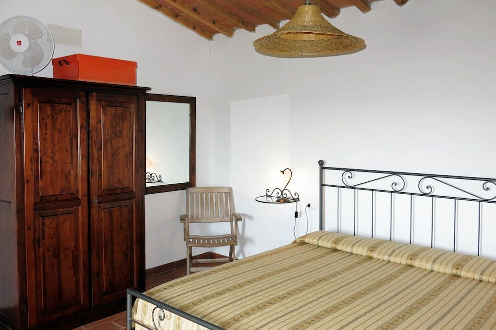 Photo of Bedroom in Asciano Pisano