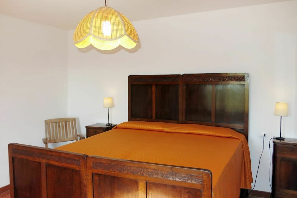 Photo of Bedroom in Asciano Pisano