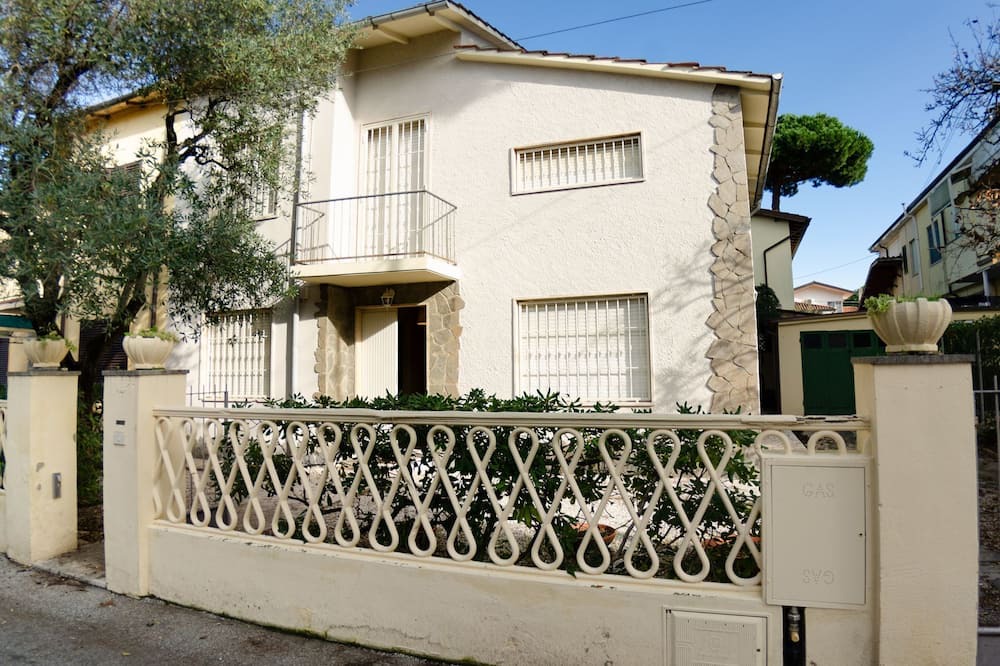 Photo of Patio Balcony in Lido di Camaiore
