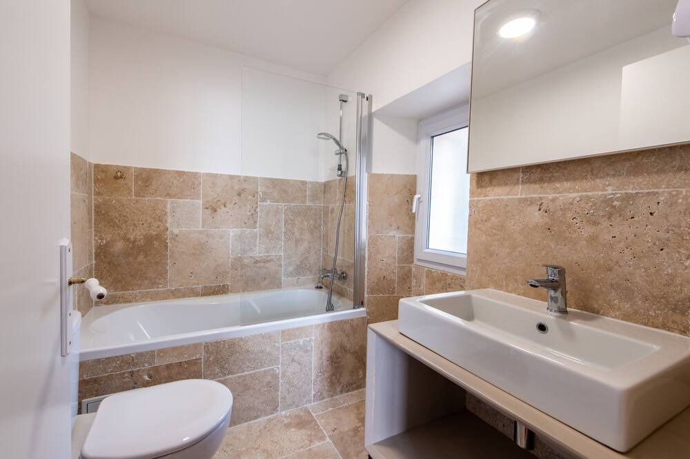 Photo of Bathroom in Le Plan-de-Grasse