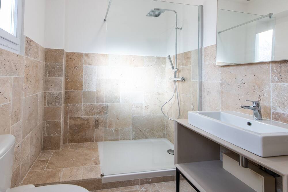 Photo of Bathroom in Le Plan-de-Grasse
