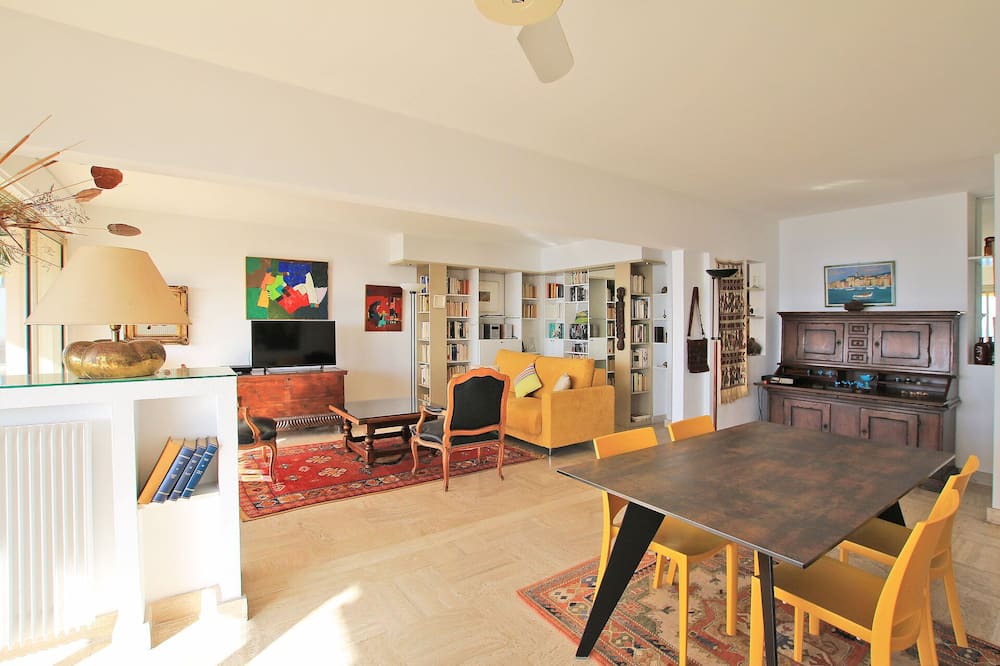 Photo of Livingroom in Pointe Croisette