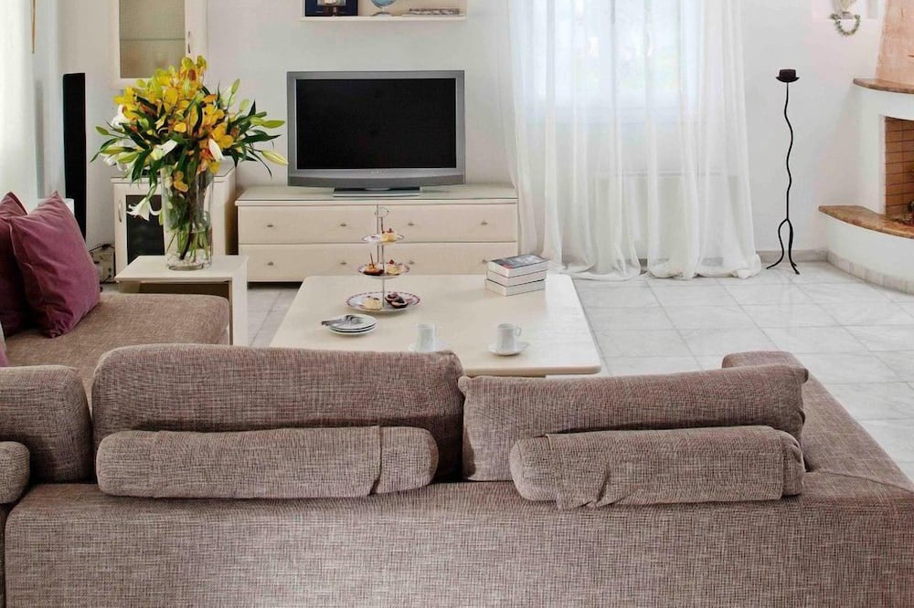Photo of Livingroom in Agia Paraskevi