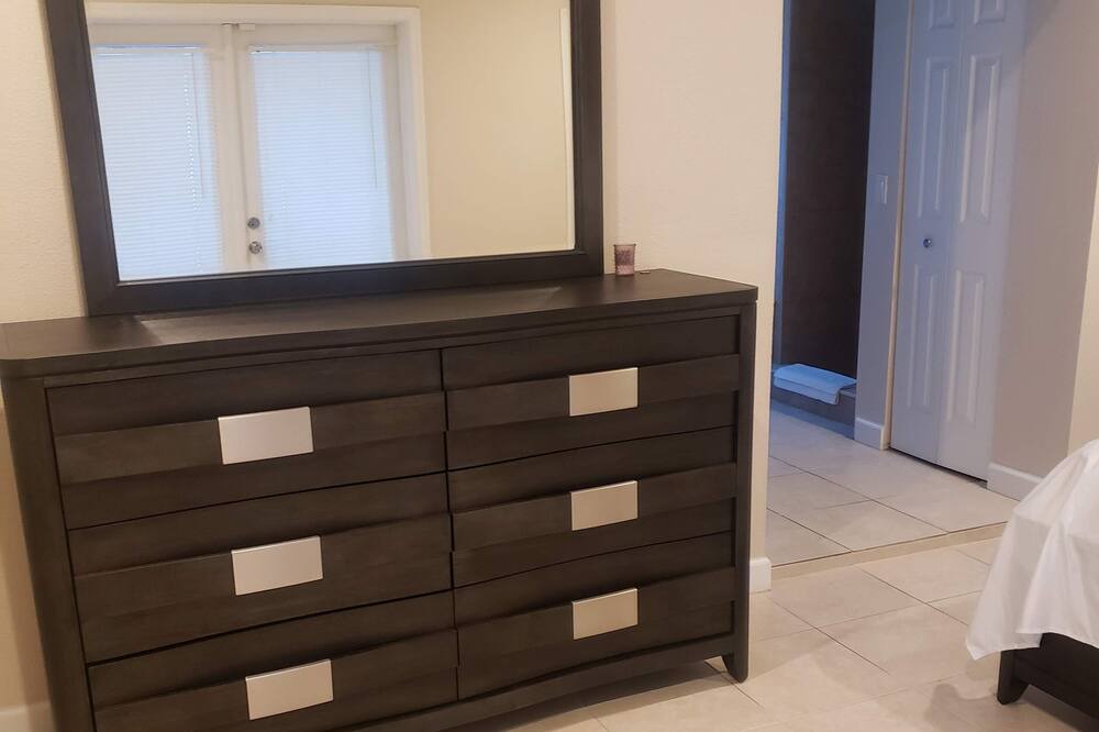 Photo of Bedroom in Azalea Park