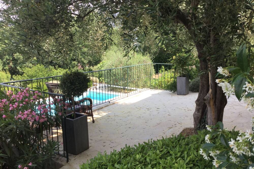 Photo of Outdoor in Le Rouret