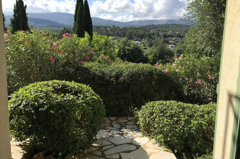 Photo of Outdoor in Le Rouret