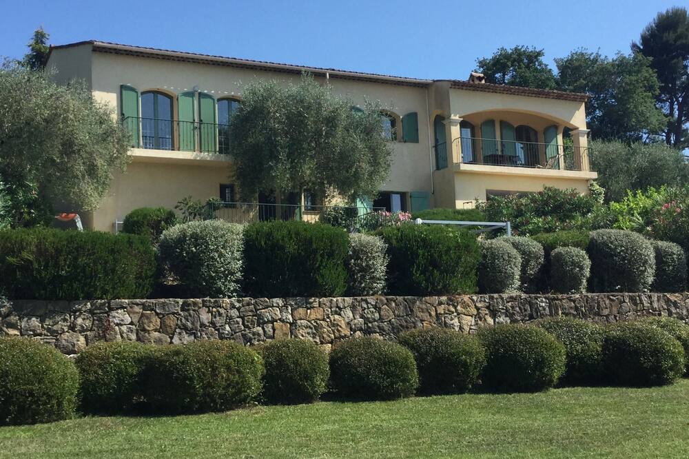 Photo of Outdoor in Le Rouret