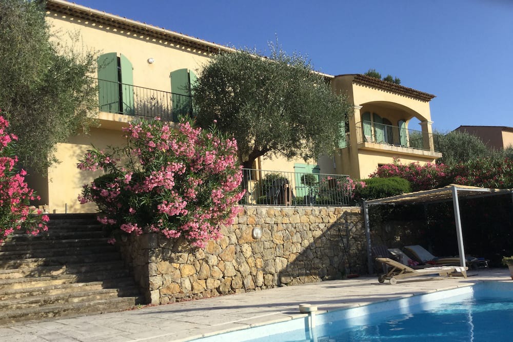 Photo of Outdoor in Le Rouret