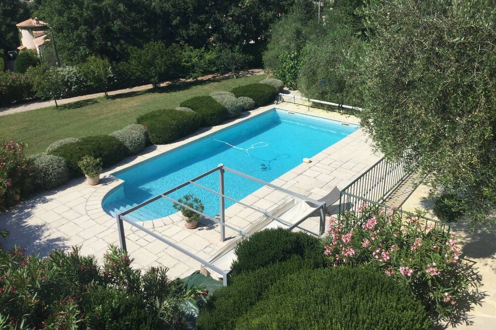 Photo of Outdoor in Le Rouret