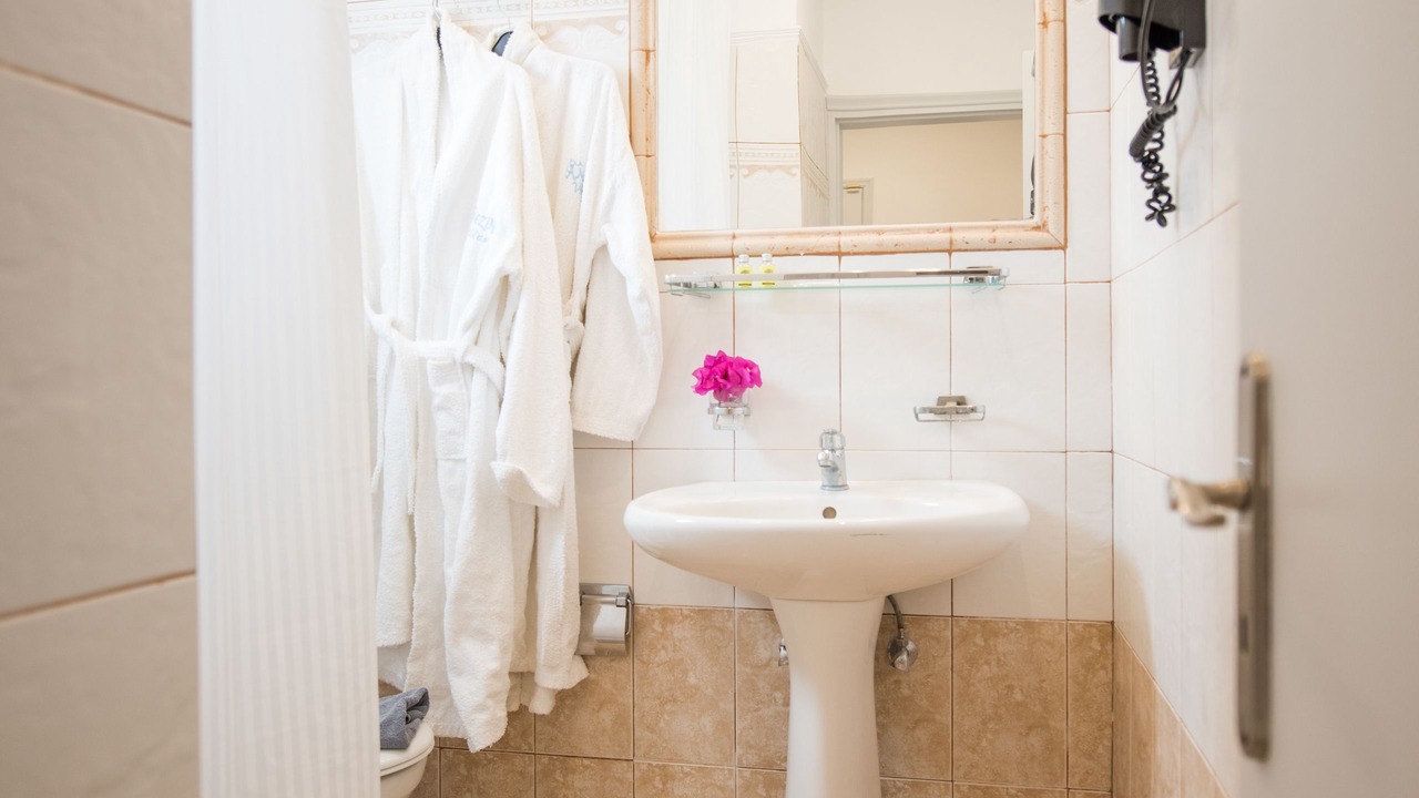 Photo of Bathroom in Perissa