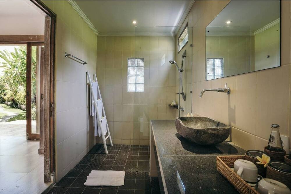Photo of Bathroom in Mas