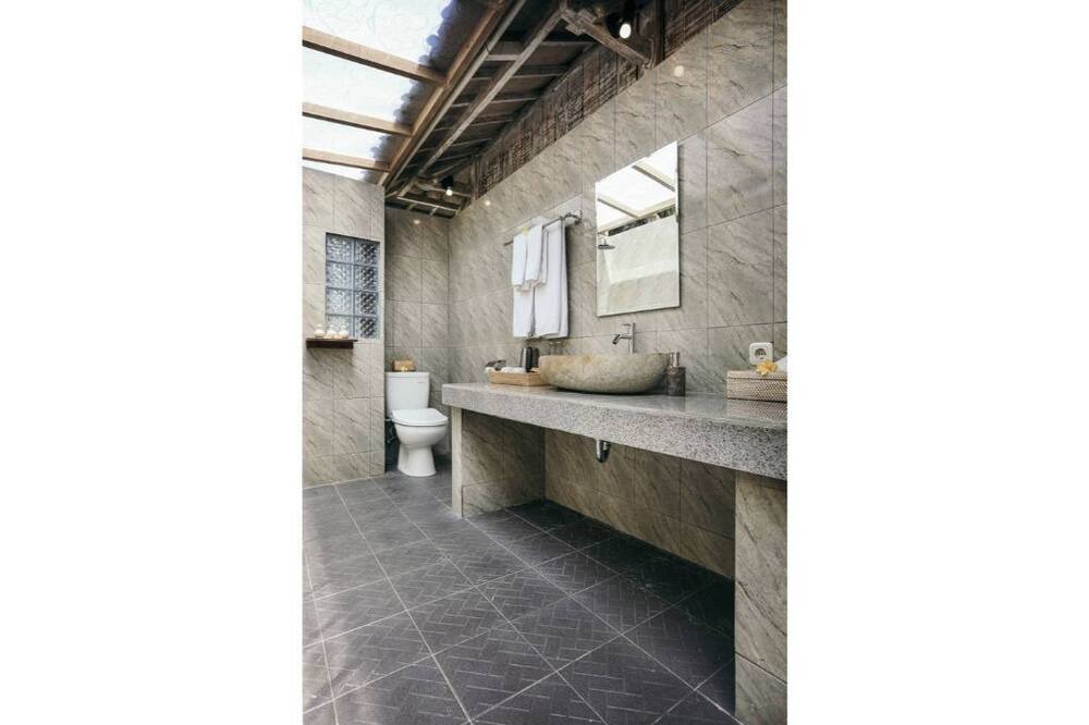 Photo of Bathroom in Mas
