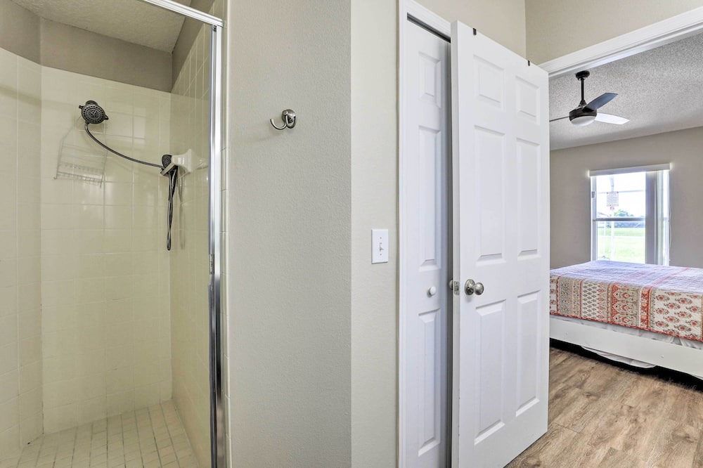 Photo of Bathroom in Florida Pines
