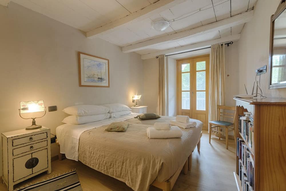 Photo of Bedroom in Licciana Nardi