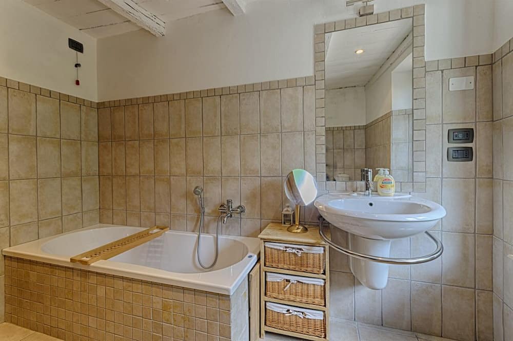 Photo of Bathroom in Licciana Nardi