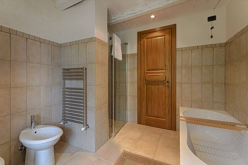 Photo of Bathroom in Licciana Nardi