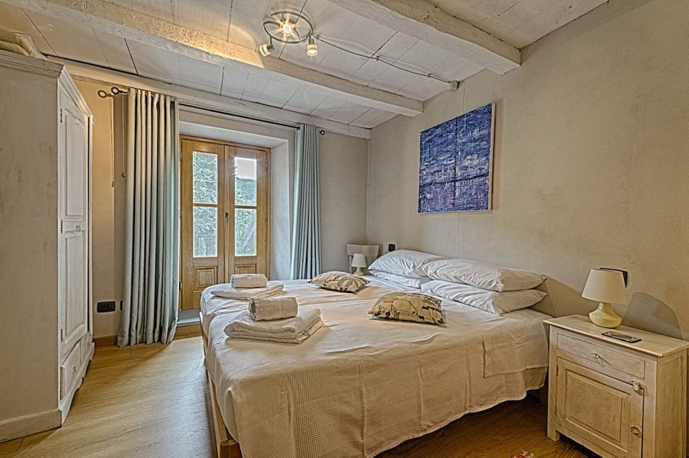 Photo of Bedroom in Licciana Nardi