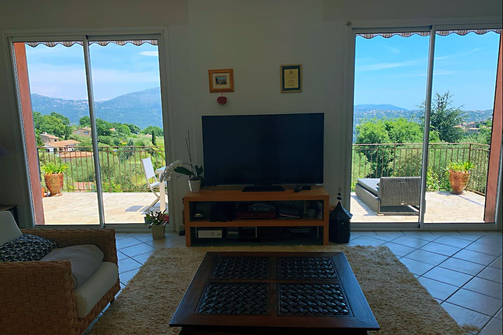 Photo of Livingroom in Gattieres