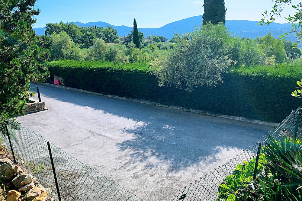 Photo of Outdoor in Gattieres