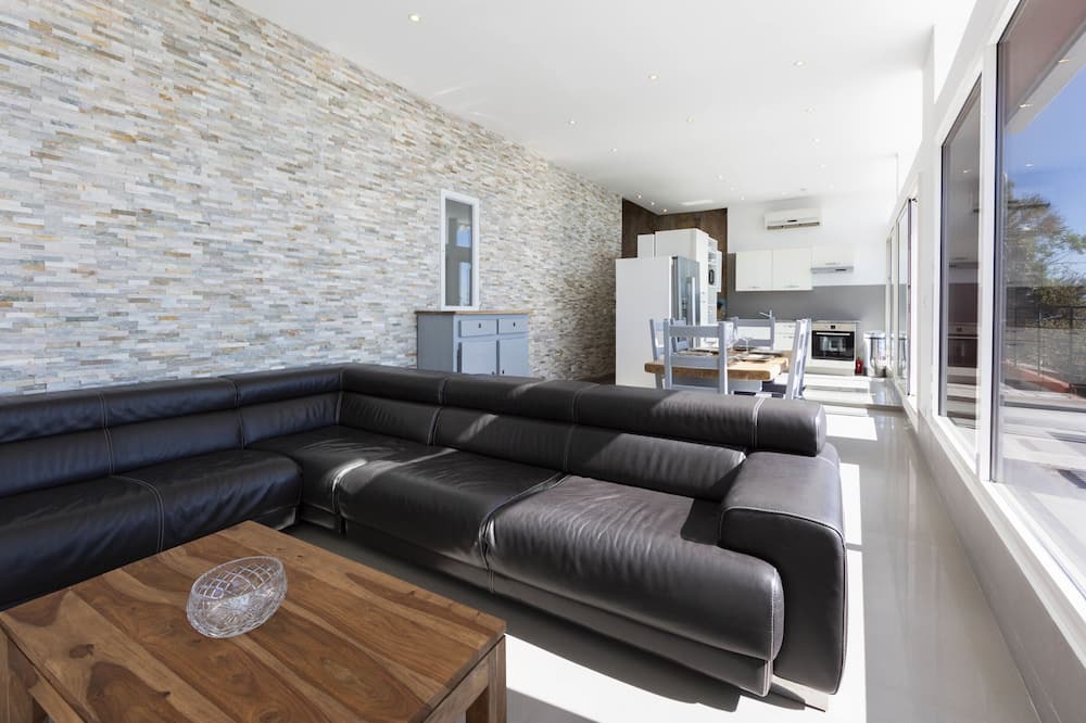 Photo of Livingroom in Theoule-Superieur