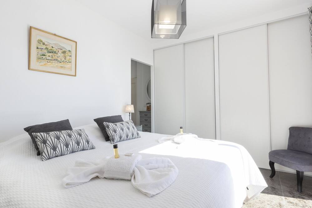 Photo of Bedroom in Theoule-Superieur